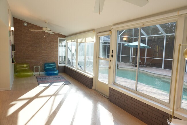 Building Photo - 2412 Clematis St