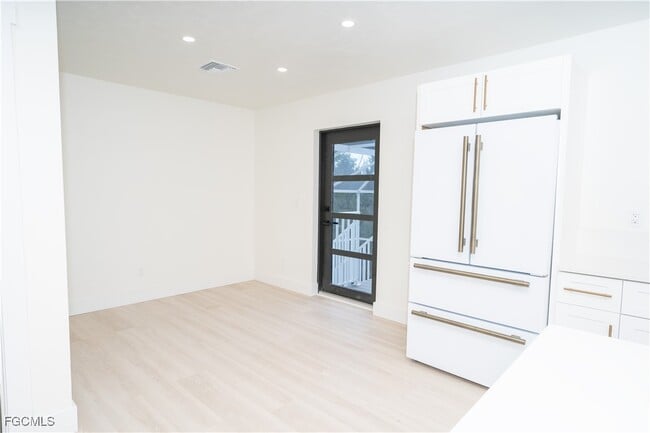 Building Photo - 1784 Bunting Ln