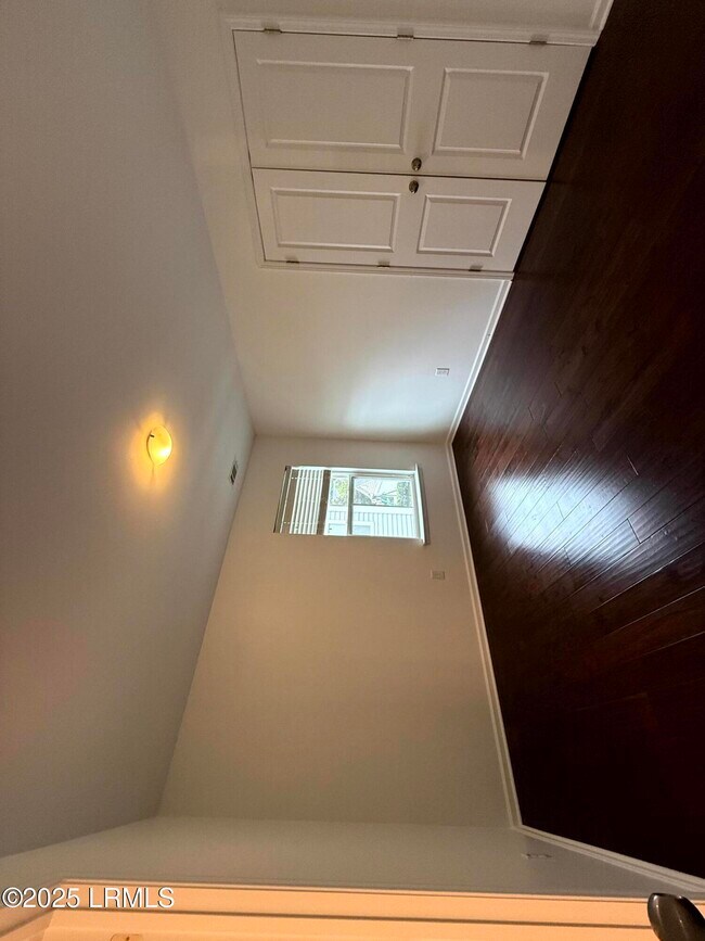 Building Photo - 17 Riversbridge Ct