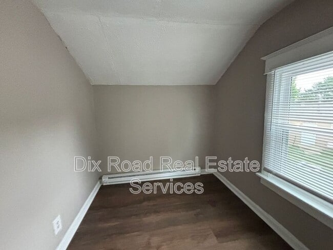 Building Photo - 3018 Tytus Ave