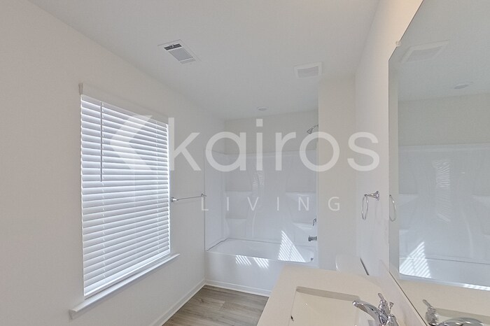 Building Photo - 212 Birch Ave