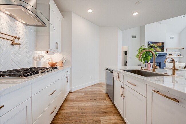 Building Photo - 4606 Wax Myrtle Ct