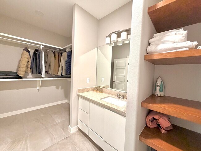 Building Photo - 9653 McPherson Rd