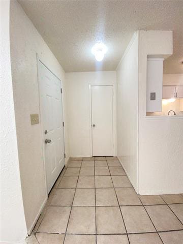 Building Photo - 6808 Trail Lake Dr