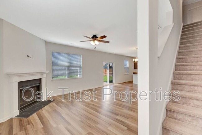 Building Photo - 215 Goshen Rd