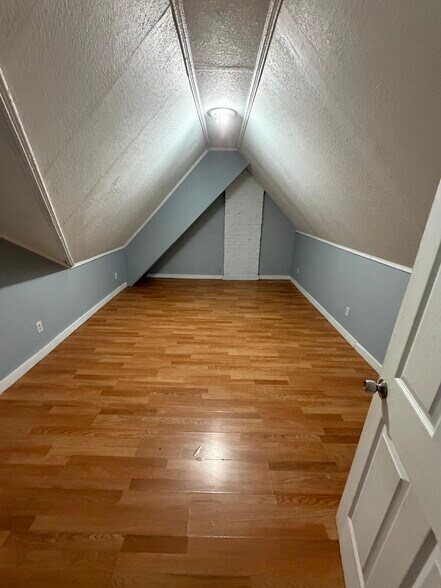 Building Photo - 120 S 32nd St