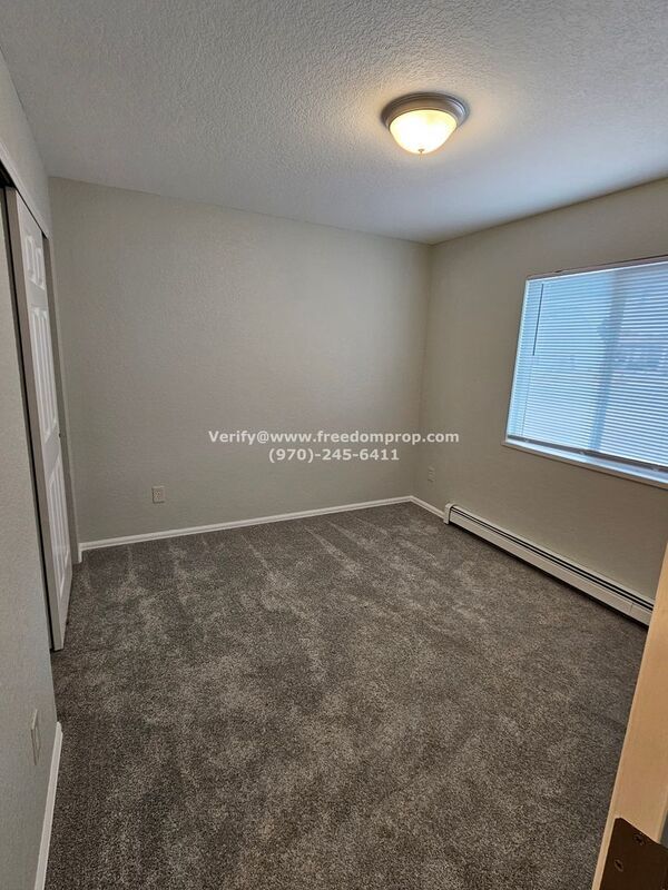 Building Photo - 455 David Ct