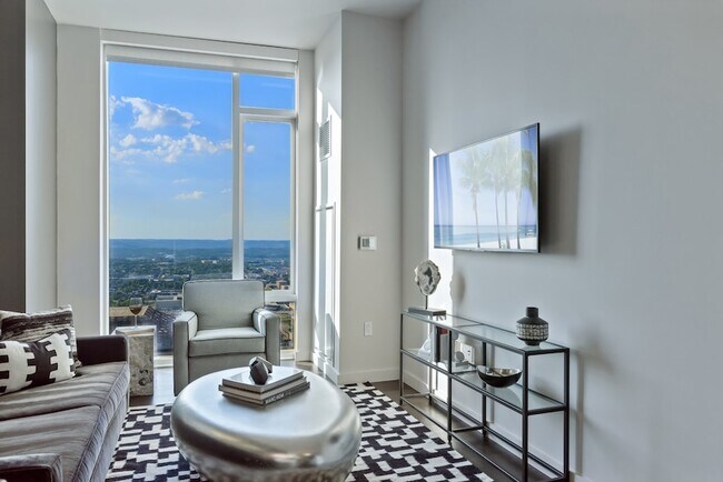 Building Photo - 515 Church St