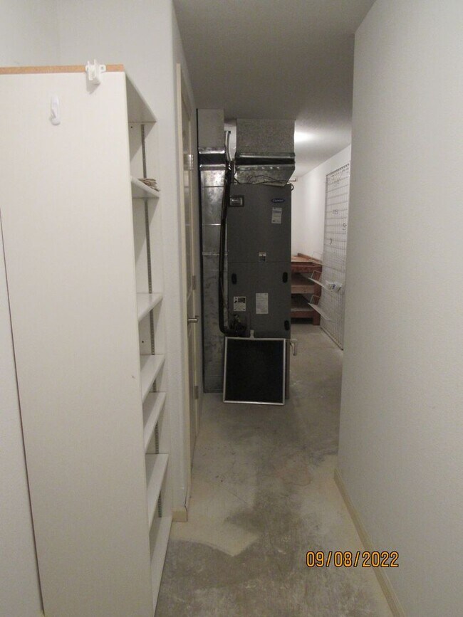 Building Photo - 4 bedroom duplex in Camdenton