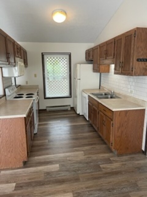 Building Photo - 1040 Salem Ct