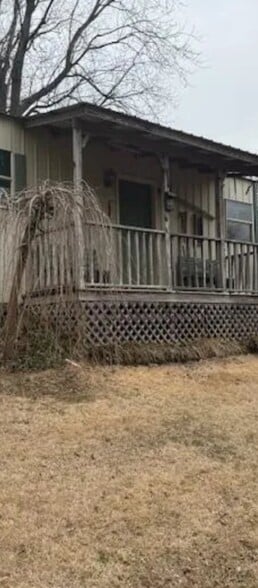 Building Photo - 303 Woodford Pl