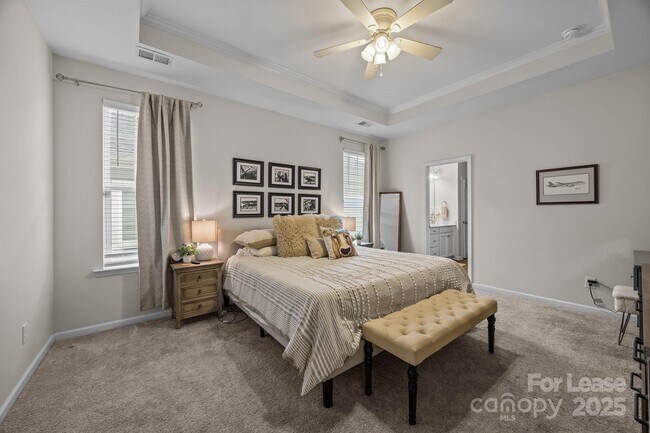 Building Photo - 113 Mac Aly