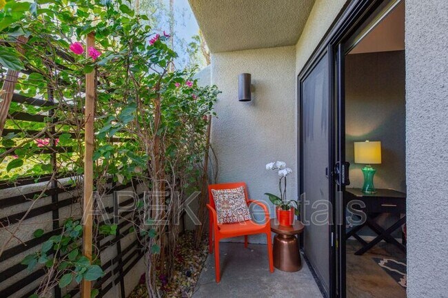 Building Photo - 353 N Hermosa Dr