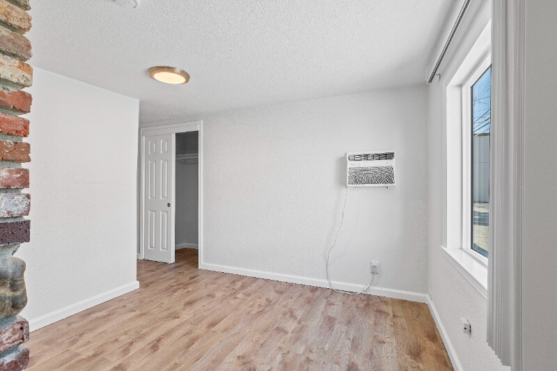 Building Photo - 2065 15th Ave