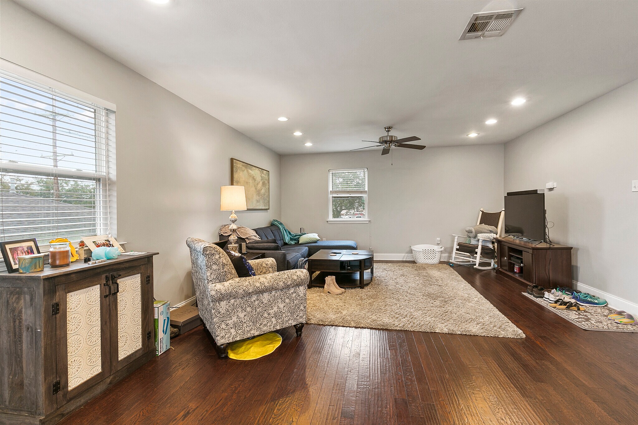 Building Photo - 6540 Fleur de Lis Dr
