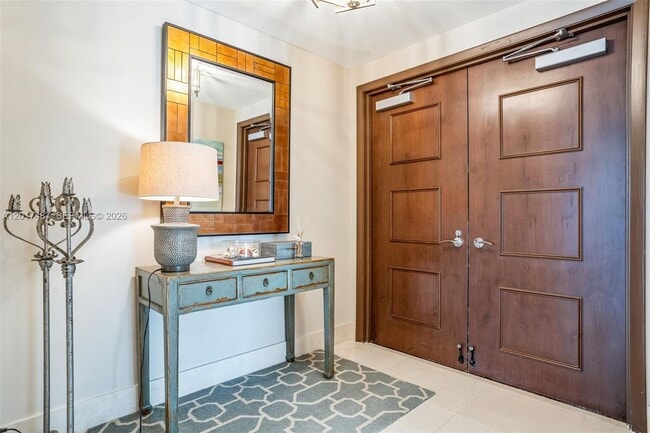 Building Photo - 3737 Collins Ave