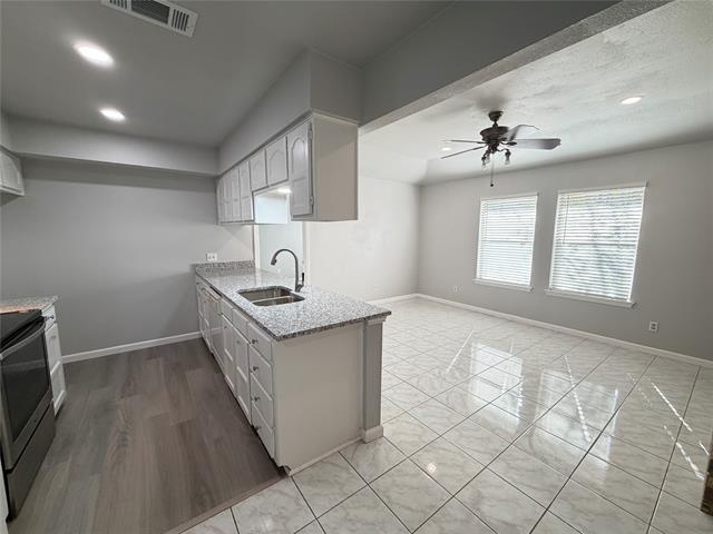 Building Photo - 5812 Kennedy St