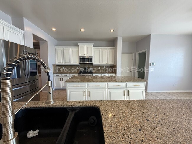 Building Photo - 4287 S Kimberlee Dr