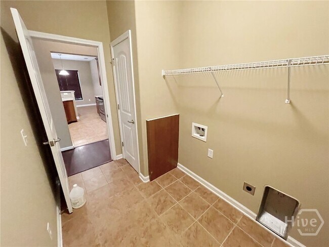 Building Photo - 216 Carlisle Way