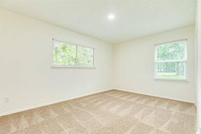 Building Photo - 408 Gardenia St