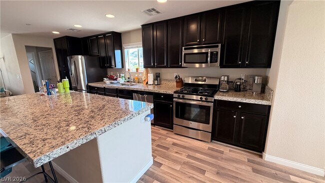 Building Photo - 61 Morning Mimosa Ct