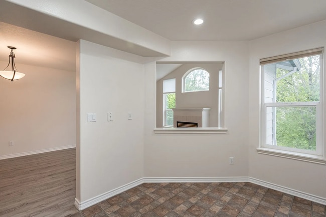 Building Photo - Charming Sherwood Home for Lease – 3 Bed /...