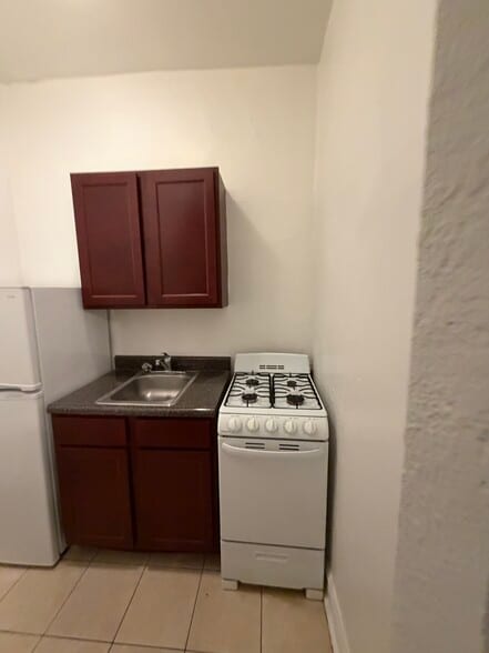 Building Photo - 4827 N Damen Ave