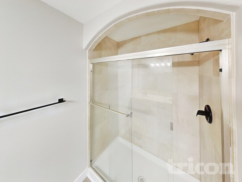 Building Photo - 14657 SE Natalya St