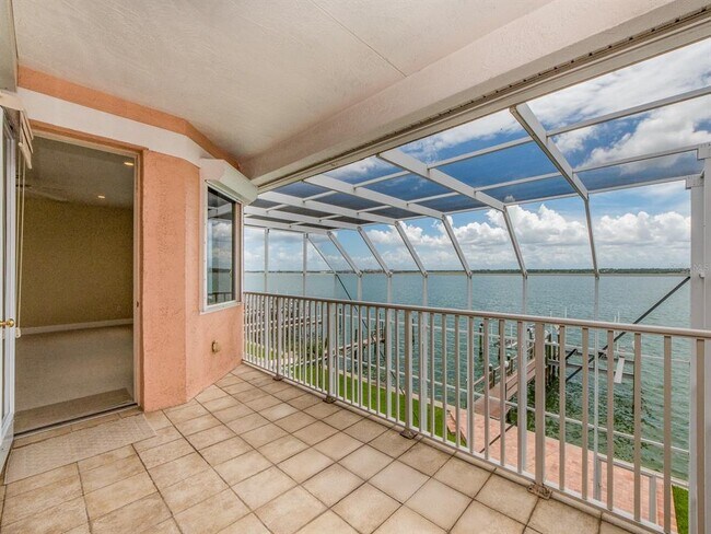 Building Photo - 218 Sand Key Estates Dr