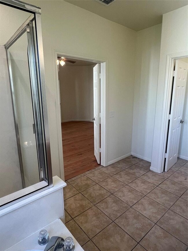 Building Photo - 5404 Martin Ave