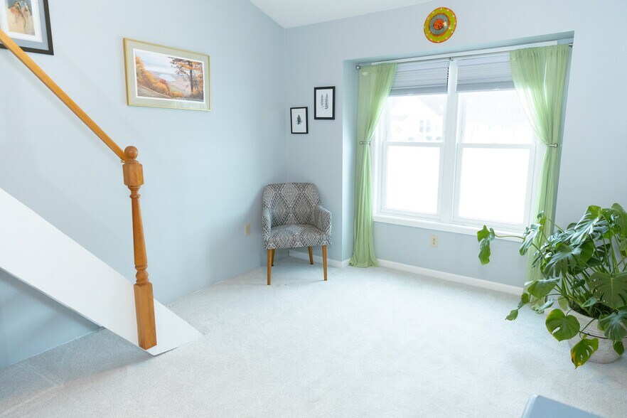 Guest Bedroom with Storrage Loft - 83 Whitetail Dr