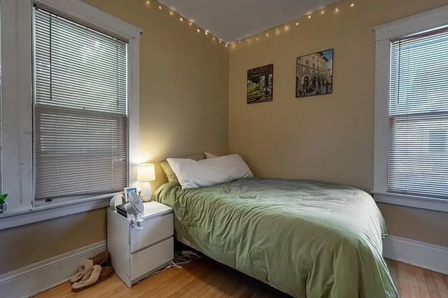 Building Photo - 521 2nd Ave