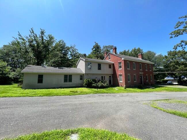 Building Photo - 117 Mt Warner Rd