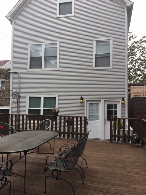 Front of Coach House - 1115 W Newport Ave