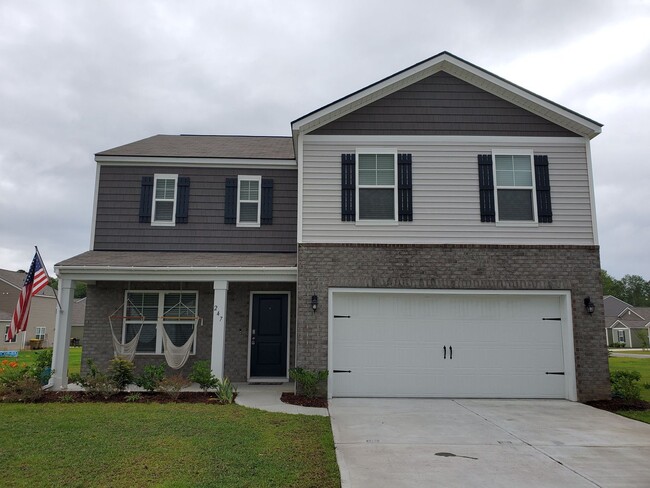 Building Photo - Move-In Ready 4 Bedroom with Bonus room in...