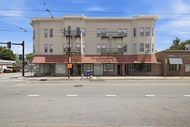 Building Photo - 195 Concord Ave