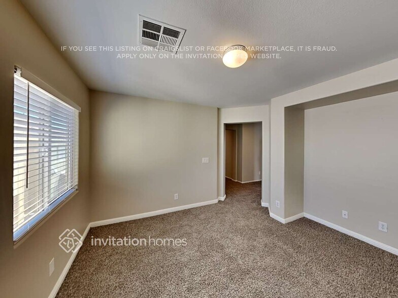 Building Photo - 10588 Valdosta Ave