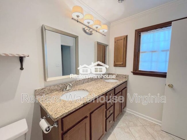 Building Photo - 2045 Cheshire Forest Ct