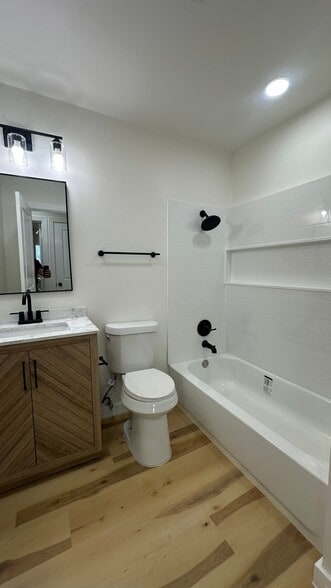 Building Photo - 6806 Arbor Springs Dr