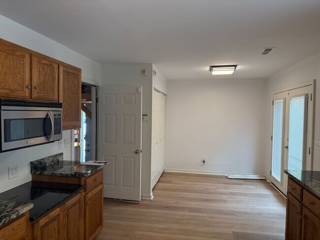 Building Photo - Lexington - Commercial Property