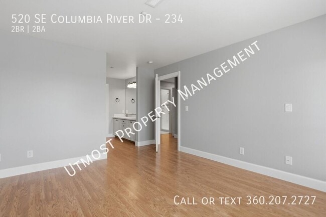 Building Photo - 520 SE Columbia River Dr