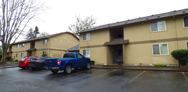 Building Photo - 3106 Bluff Ave SE