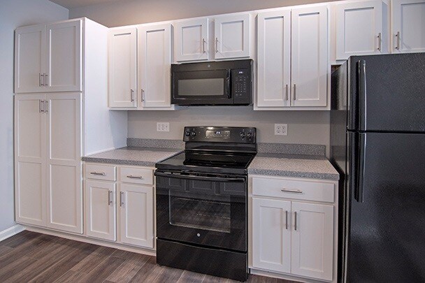 Building Photo - Wynchase II