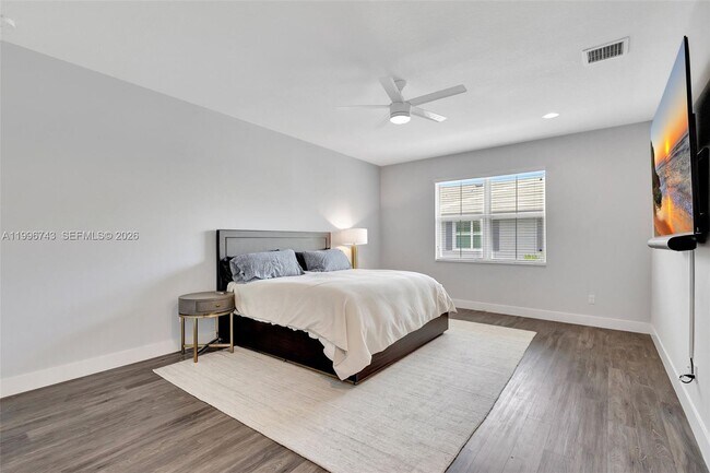 Building Photo - 4921 Pointe Midtown Way