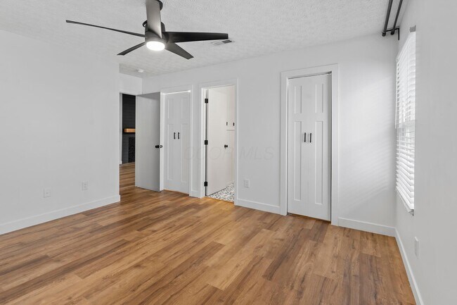 Building Photo - 2641 River Look Dr