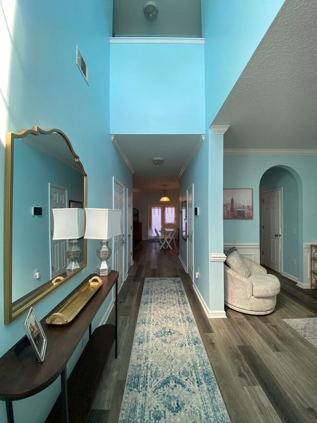 Building Photo - Beautifully Maintained Home in Prime Savannah Location