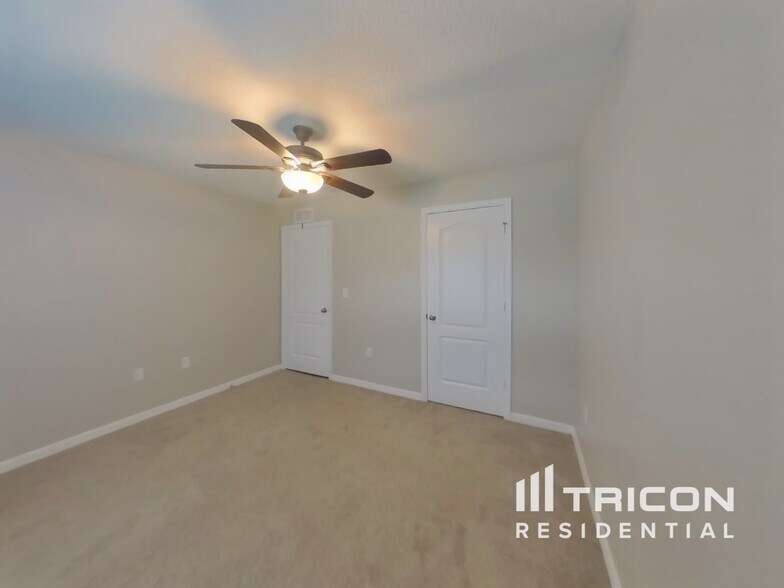 Building Photo - 866 N Fairbanks Dr