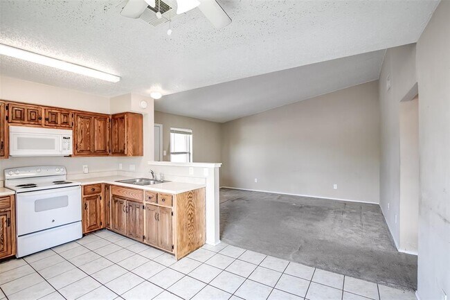 Building Photo - 8419 Riverstone Dr