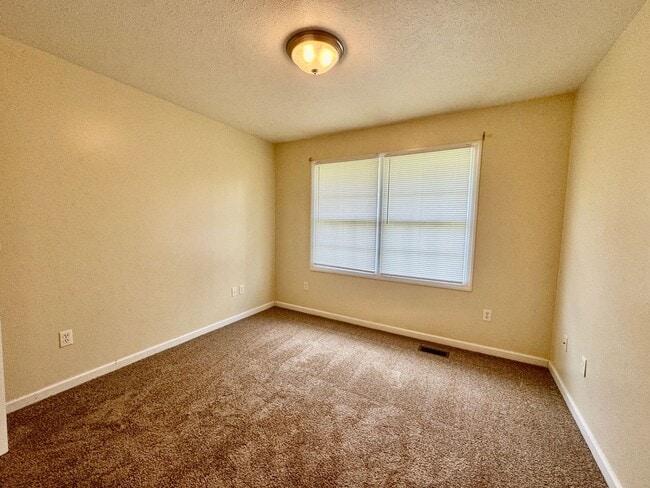 Building Photo - 3 Br. 2 1/2 Ba. Town House Near Mileground/Airport Rd - Available 8/05/2026