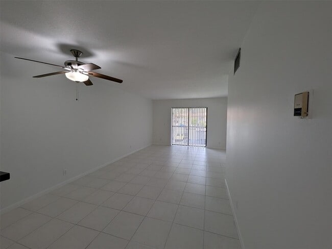 Building Photo - 21915 Lake Forest Cir